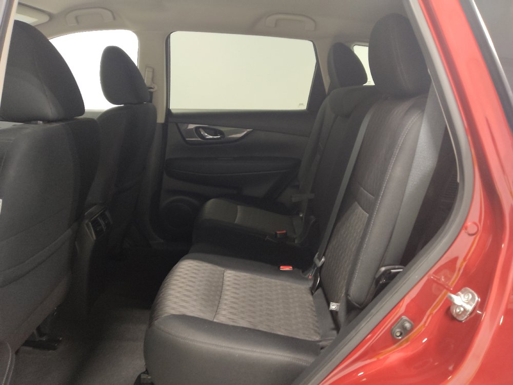 Used 2020 Nissan Rogue SV FWD image 18