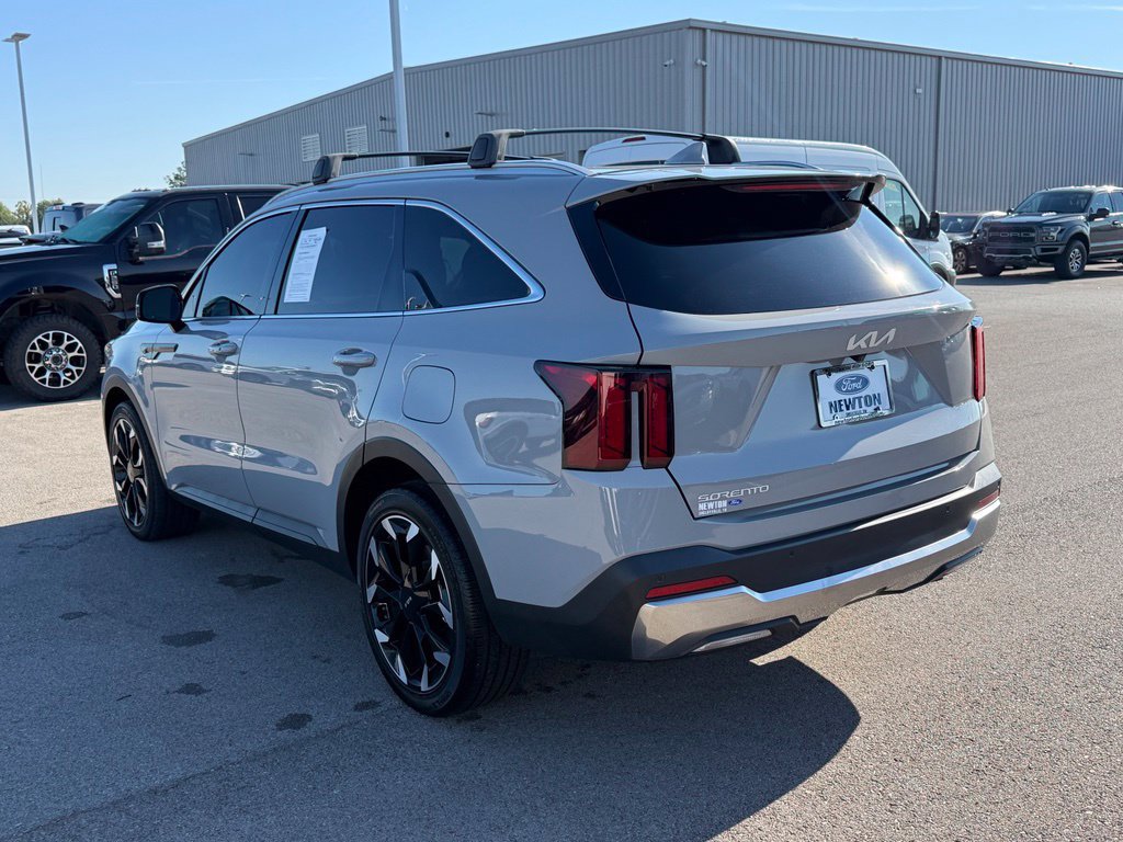 Used 2025 Kia Sorento EX w/ Panoramic Sunroof Package FWD image 38