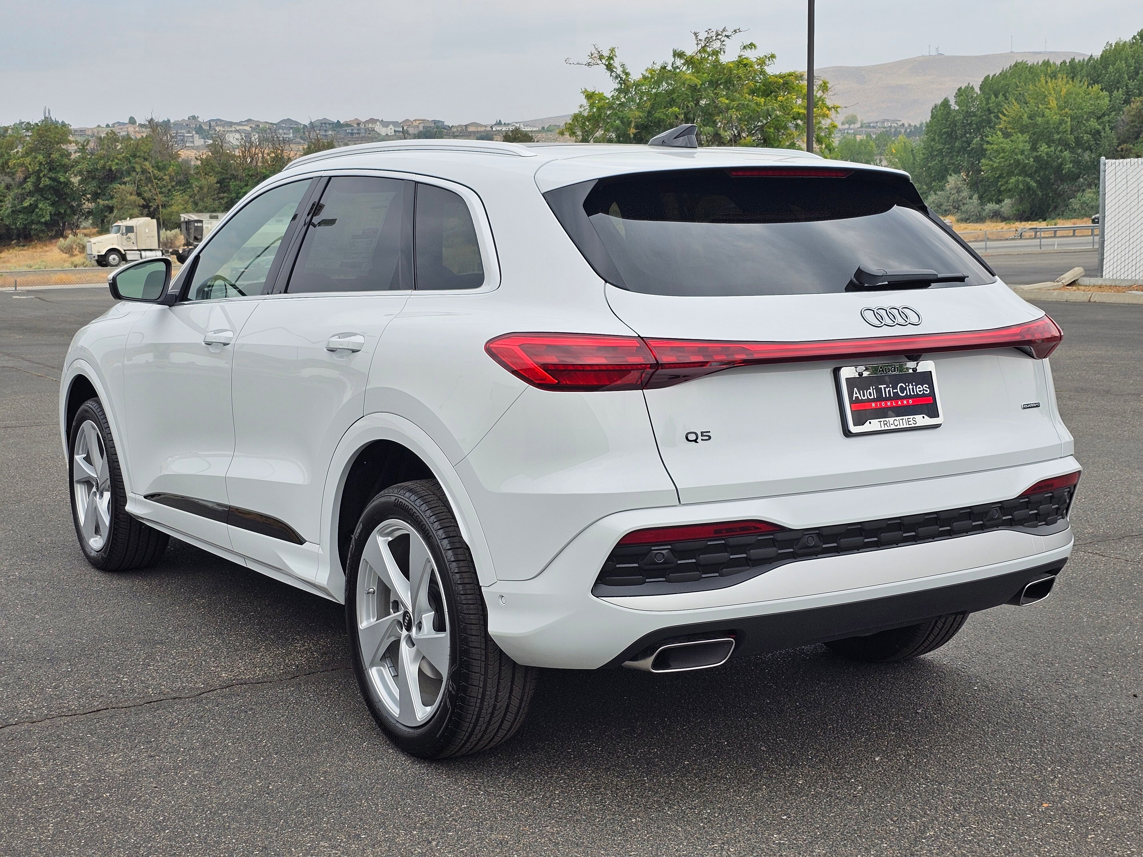 New 2025 Audi Q5 Premium Plus image 4