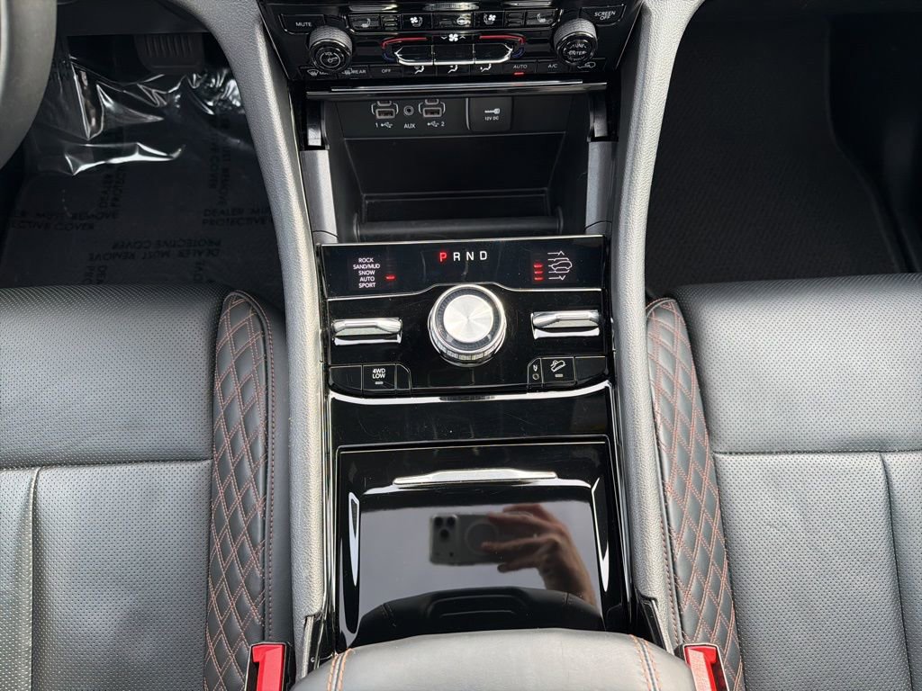 Used 2025 Jeep Grand Cherokee Summit image 31