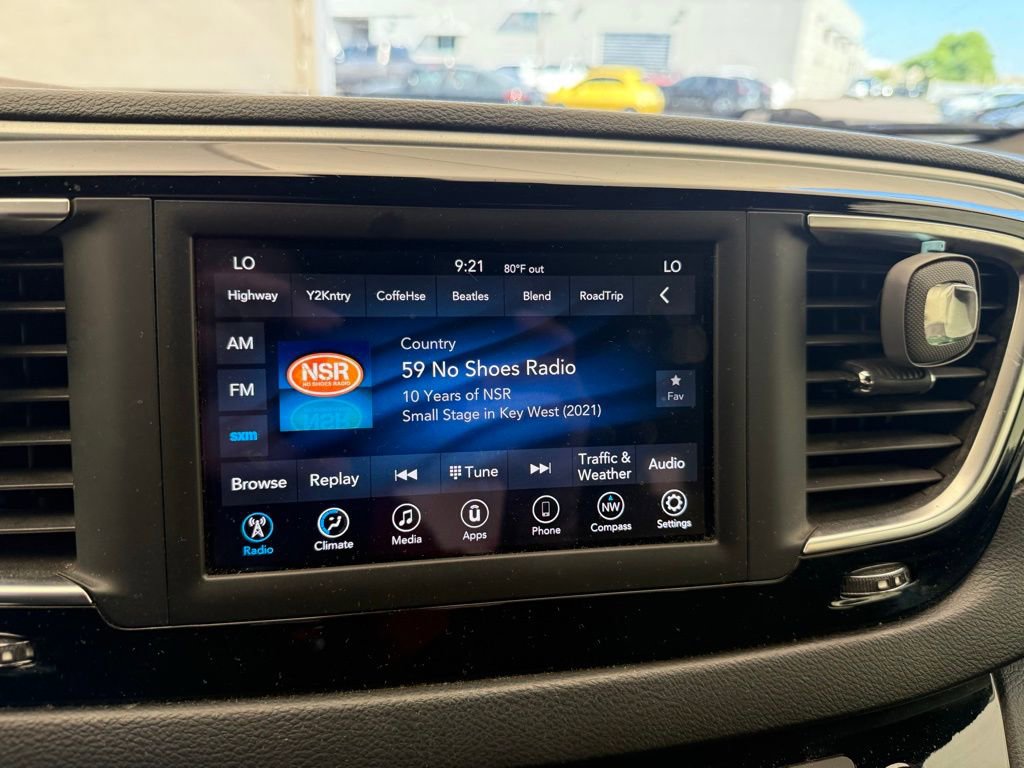 Used 2020 Chrysler Pacifica Touring w/ S Appearance Package image 22