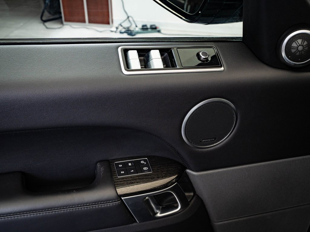 Used 2020 Land Rover Range Rover Sport HSE image 26