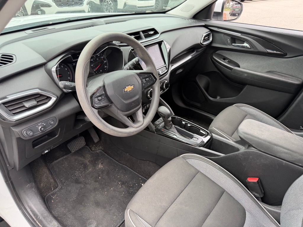 Used 2021 Chevrolet TrailBlazer LT w/ Convenience Package FWD image 24