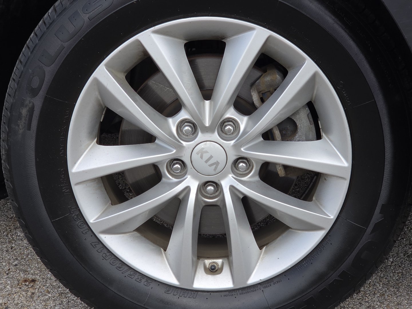 Used 2017 Kia Sorento AWD image 9