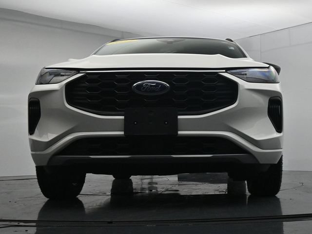 Certified 2024 Ford Escape ST-Line w/ Tech Pack #1 AWD/4WD image 36