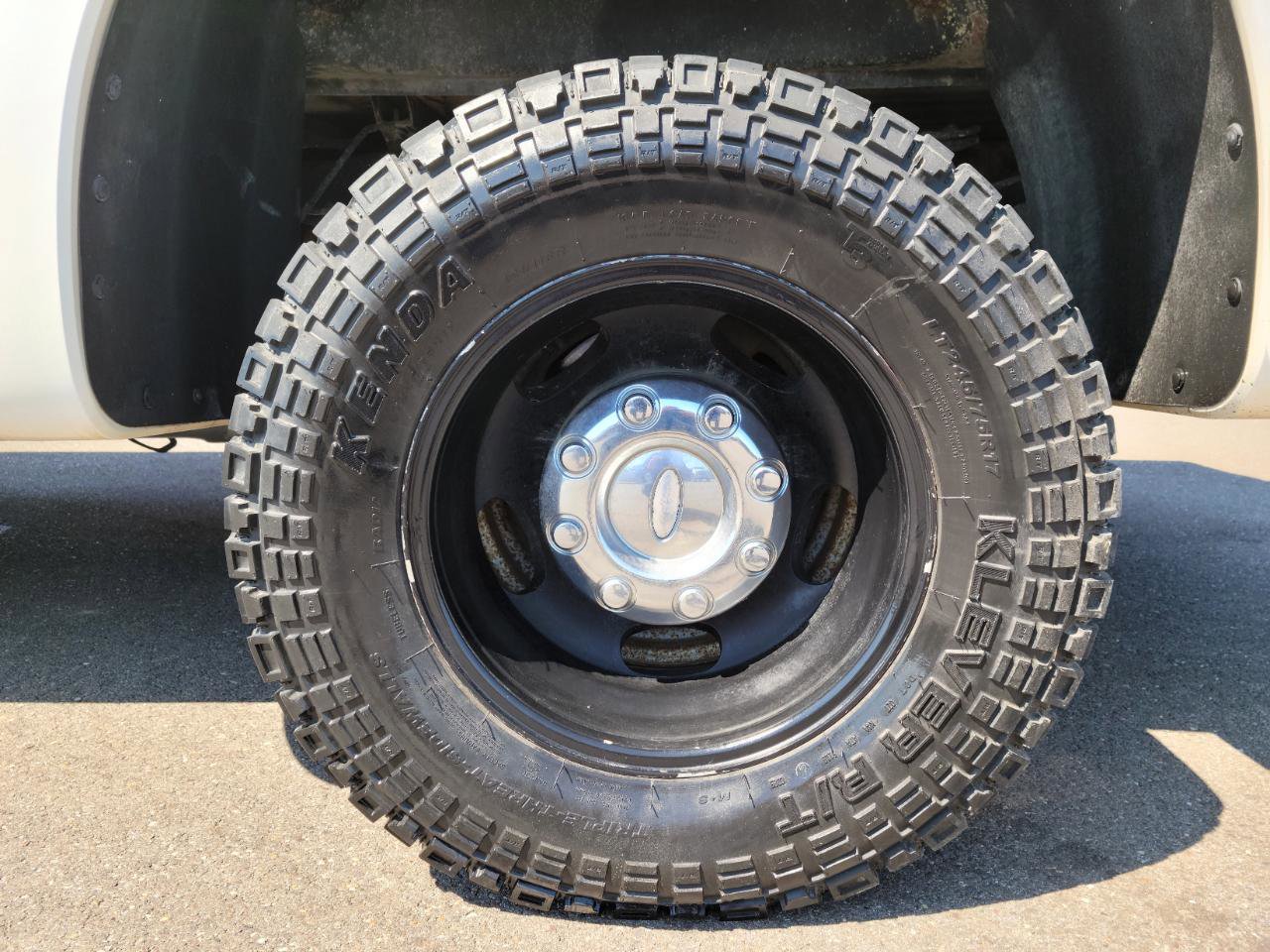 Used 2015 Ford F350 Lariat w/ Lariat Ultimate Package image 23