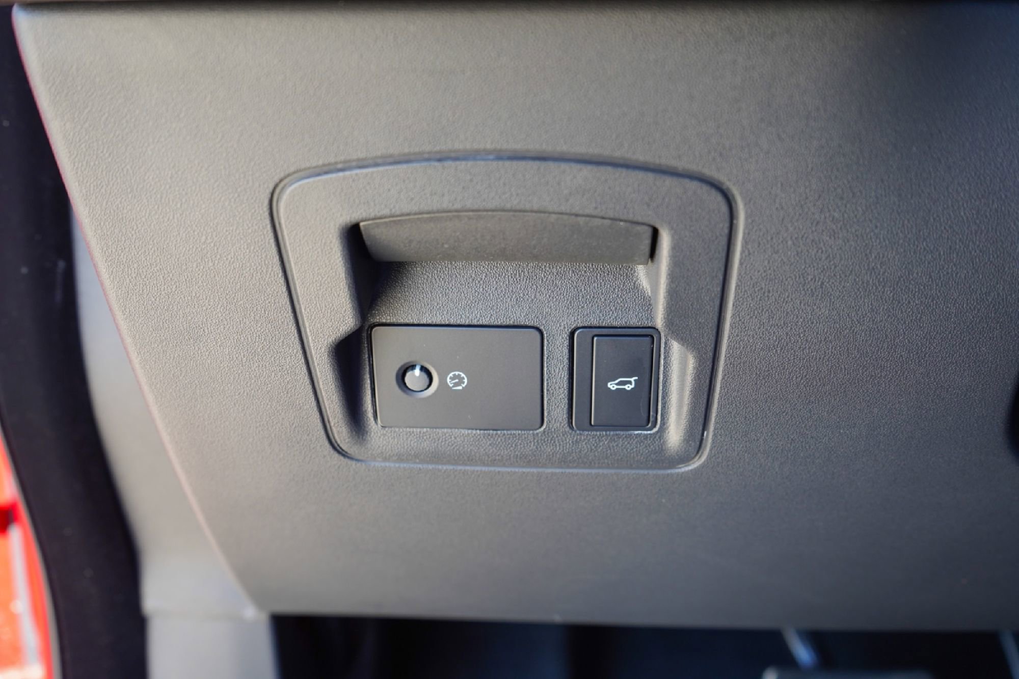 Used 2023 Land Rover Range Rover Velar R-Dynamic S image 18