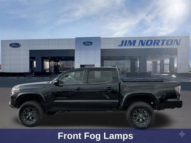 Used 2022 Toyota Tacoma SR5 w/ Technology Package AWD/4WD image 6