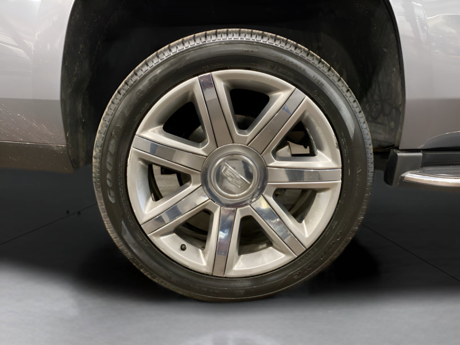 Used 2020 Cadillac Escalade Luxury RWD image 13