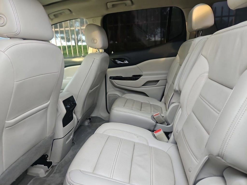 Used 2020 GMC Acadia Denali w/ Trailering Package image 6