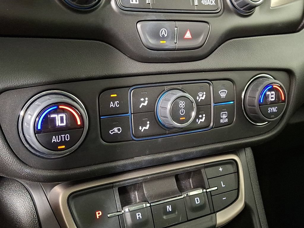 Used 2023 GMC Terrain Denali w/ Denali Premium Package AWD/4WD image 18
