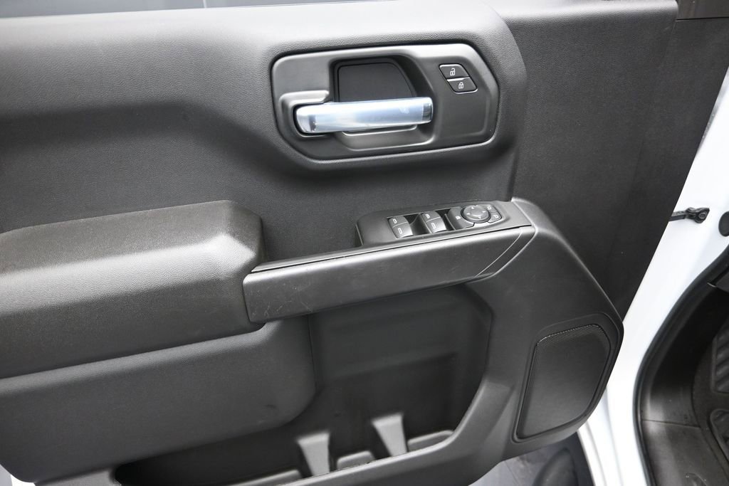Used 2024 Chevrolet Silverado 1500 Custom w/ Turbomax Blackout Package RWD image 10