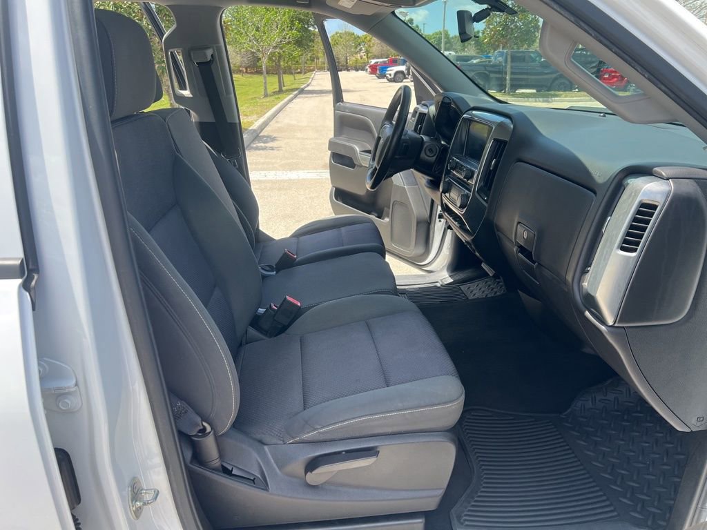 Used 2018 Chevrolet Silverado 1500 LT image 38