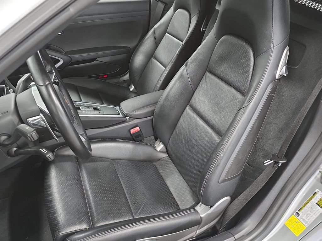 Certified 2019 Porsche 718 Boxster RWD image 3