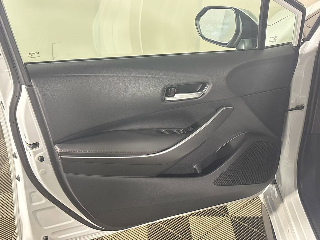 Used 2024 Toyota Corolla SE image 10