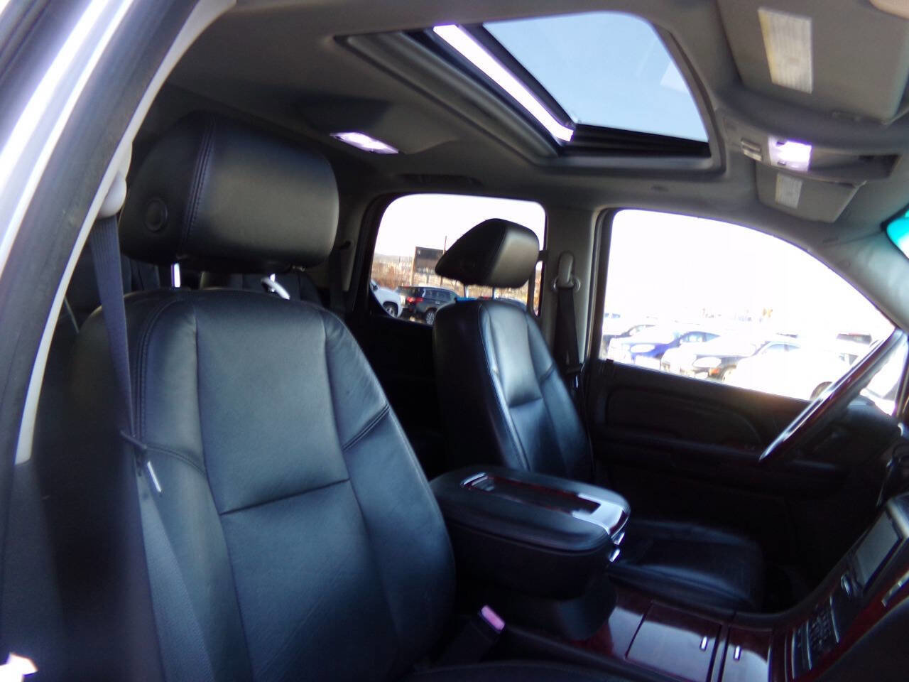 Used 2007 Cadillac Escalade AWD image 32