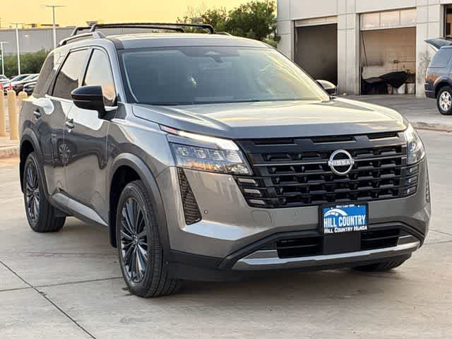 Used 2026 Nissan Pathfinder SL w/ SL Premium Package FWD image 8