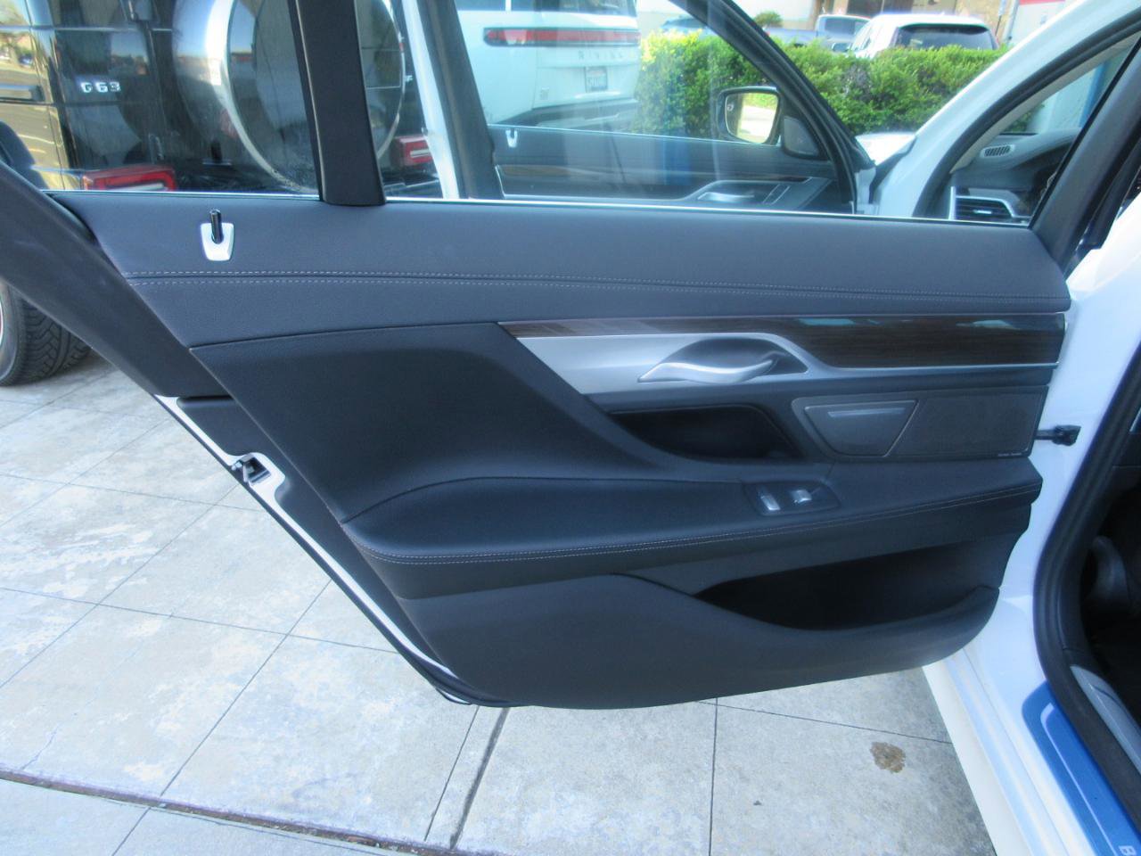 Used 2022 BMW 740i image 35