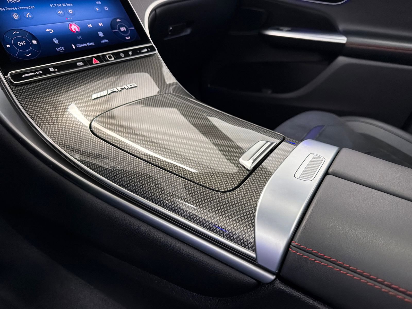 Used 2025 Mercedes-Benz GLC 43 AMG 4MATIC image 35