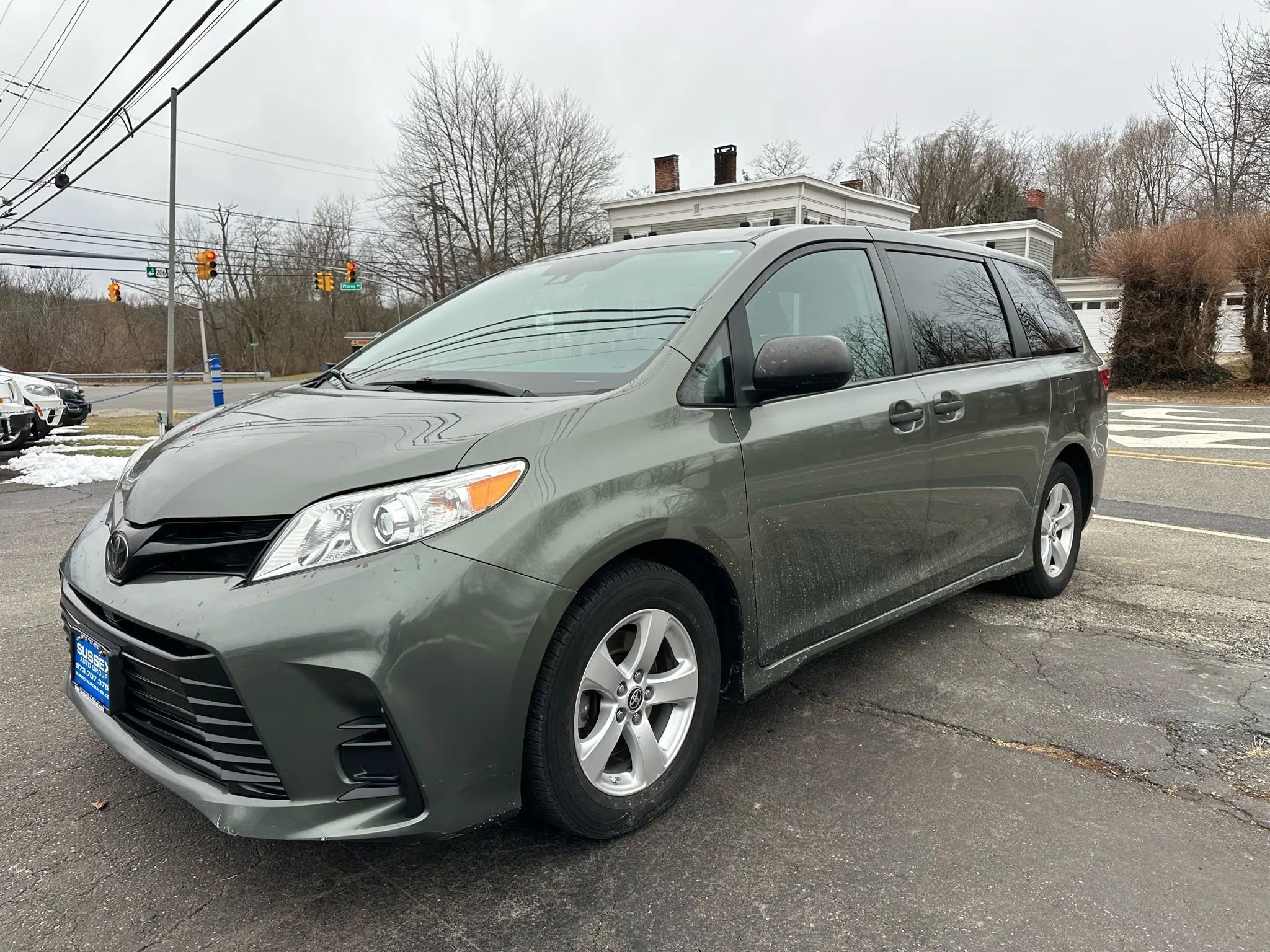 Used 2020 Toyota Sienna L image 3