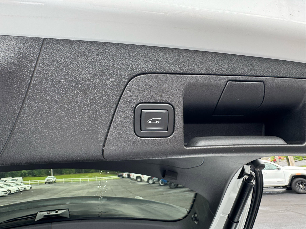 Used 2023 Buick Envision Avenir image 22