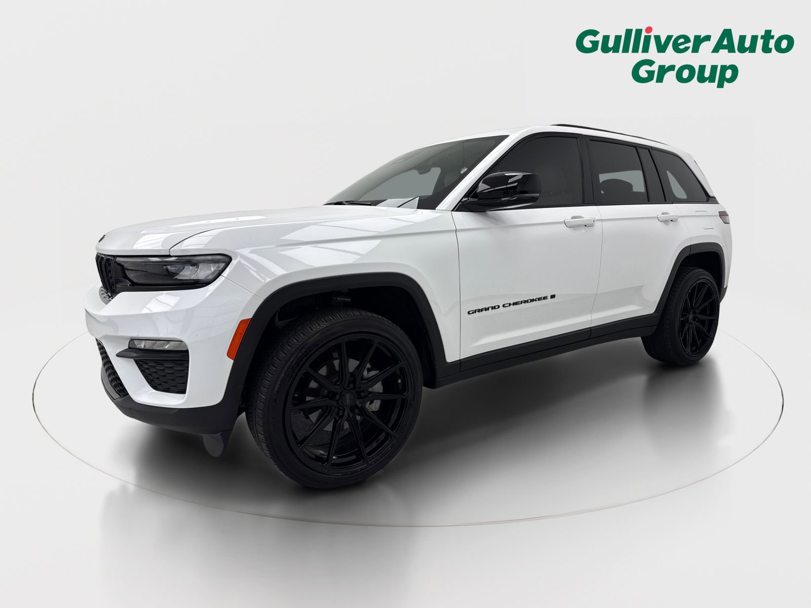 Used 2025 Jeep Grand Cherokee Limited w/ Black Appearance Package image 2