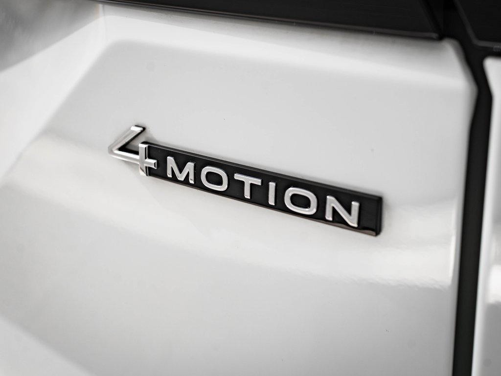 Used 2025 Volkswagen Atlas Peak Edition SE image 18