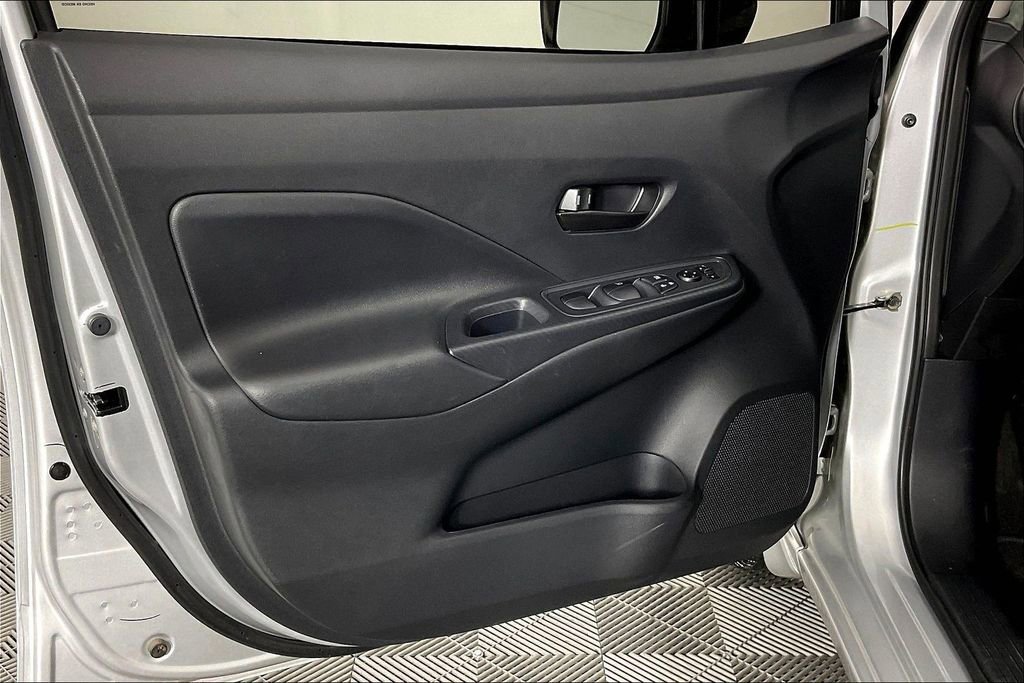 Used 2024 Nissan Versa S w/ Trunk Package image 24