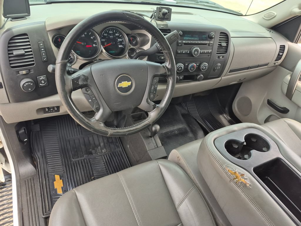 Used 2013 Chevrolet Silverado 3500 W/T w/ Snow Plow Prep Package AWD/4WD image 10
