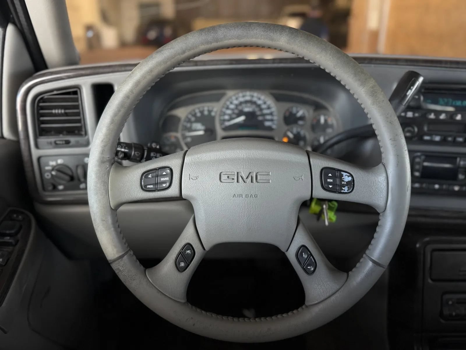 Used 2005 GMC Yukon XL Denali AWD/4WD image 23