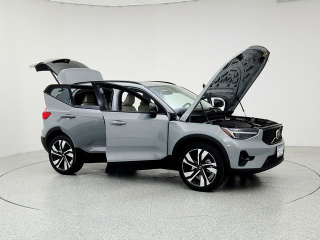 New 2026 Volvo XC40 B5 Ultra w/ Climate Package image 10