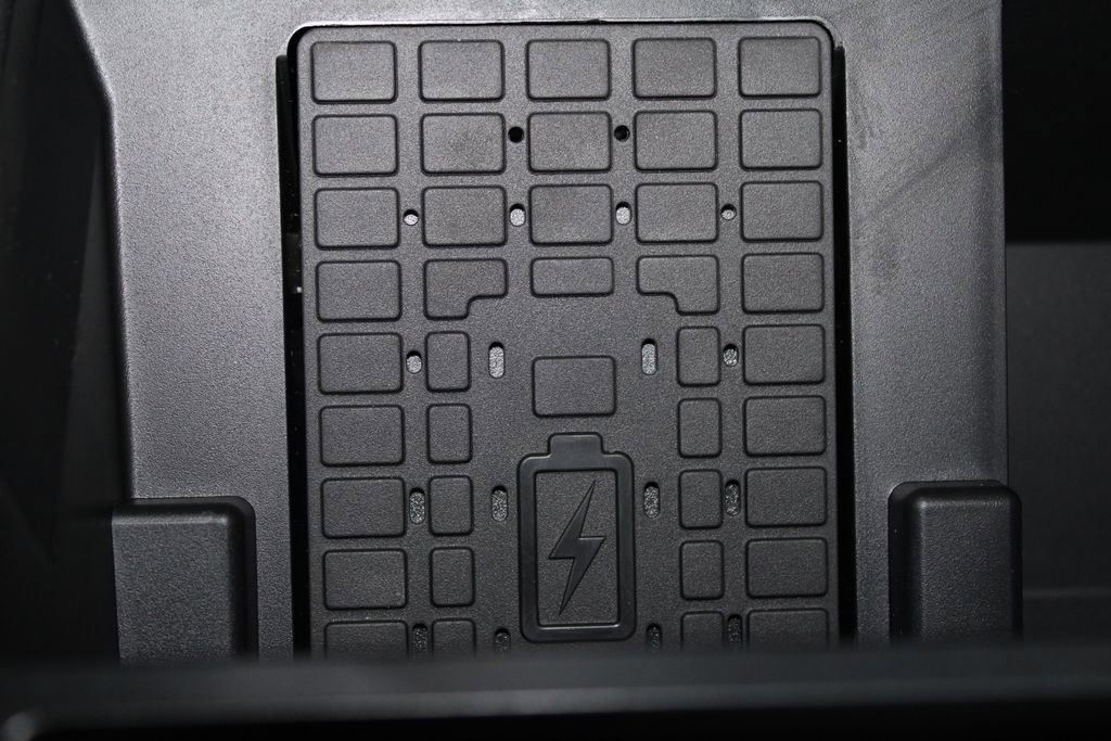 New 2026 Ford F250 Lariat w/ Black Appearance Package image 48