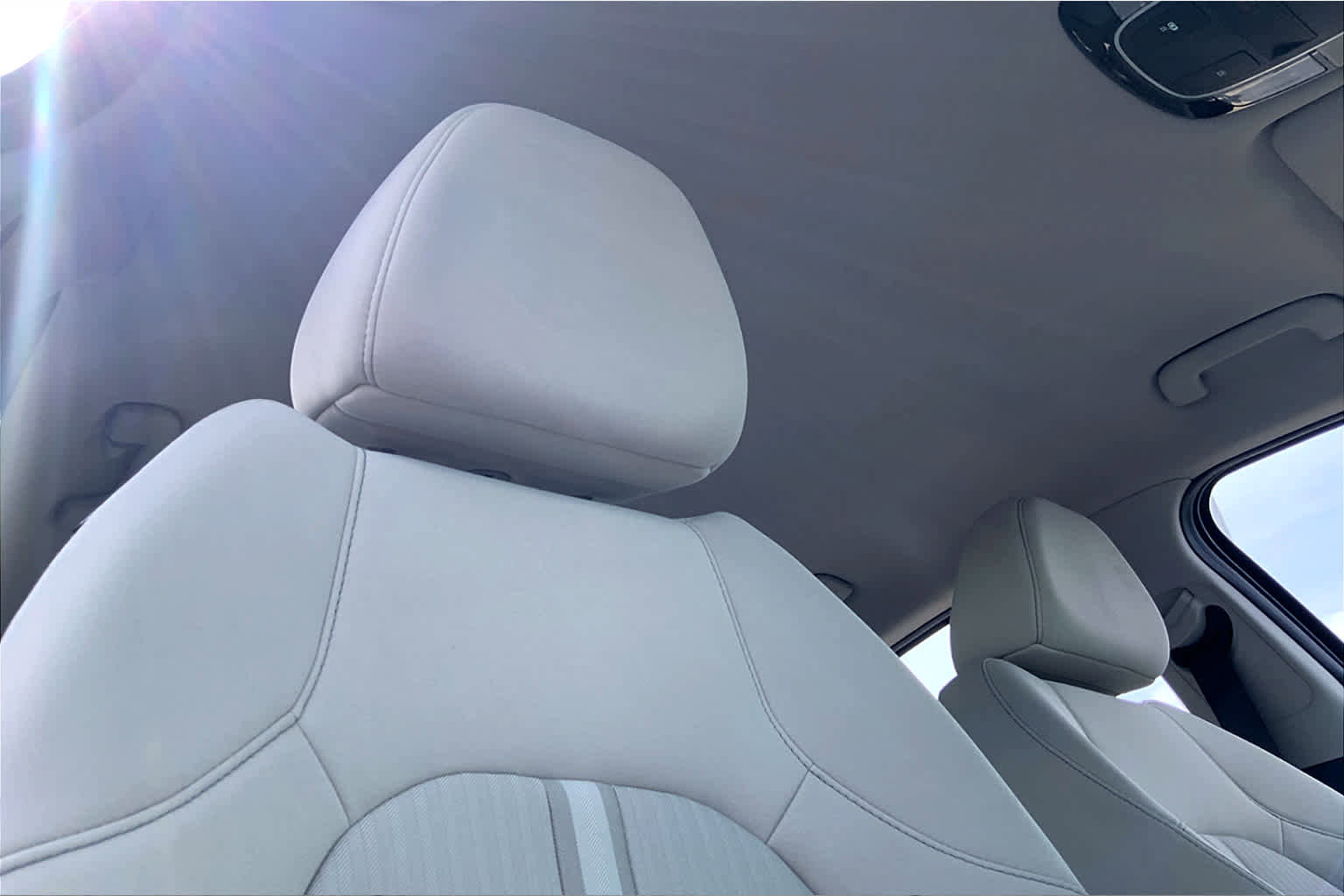 Used 2022 Hyundai Sonata SE w/ Preferred Accessory Package FWD image 13