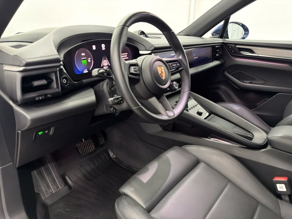 Used 2024 Porsche Macan 4 Electric AWD/4WD image 14