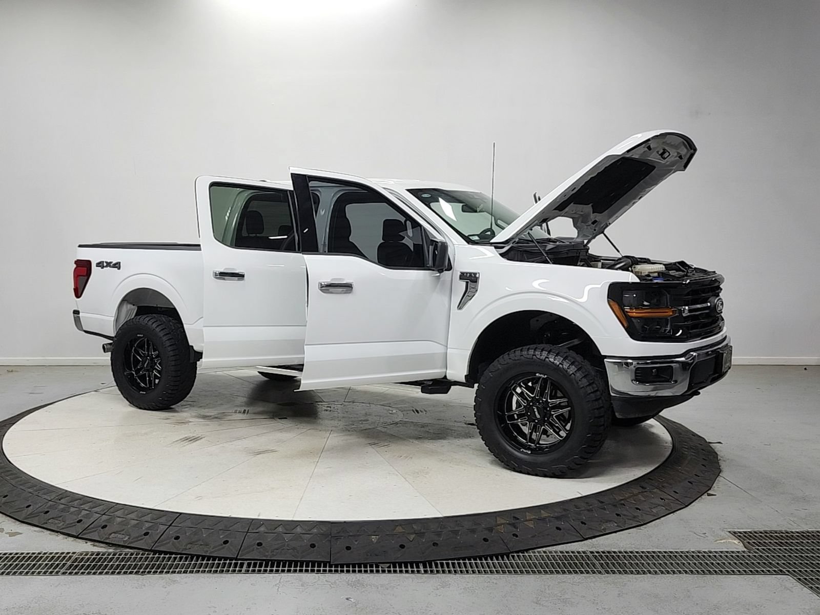 Used 2024 Ford F150 XLT w/ Mobile Office Package AWD/4WD image 10