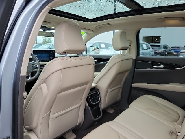 Used 2023 Lincoln Nautilus Reserve FWD image 23
