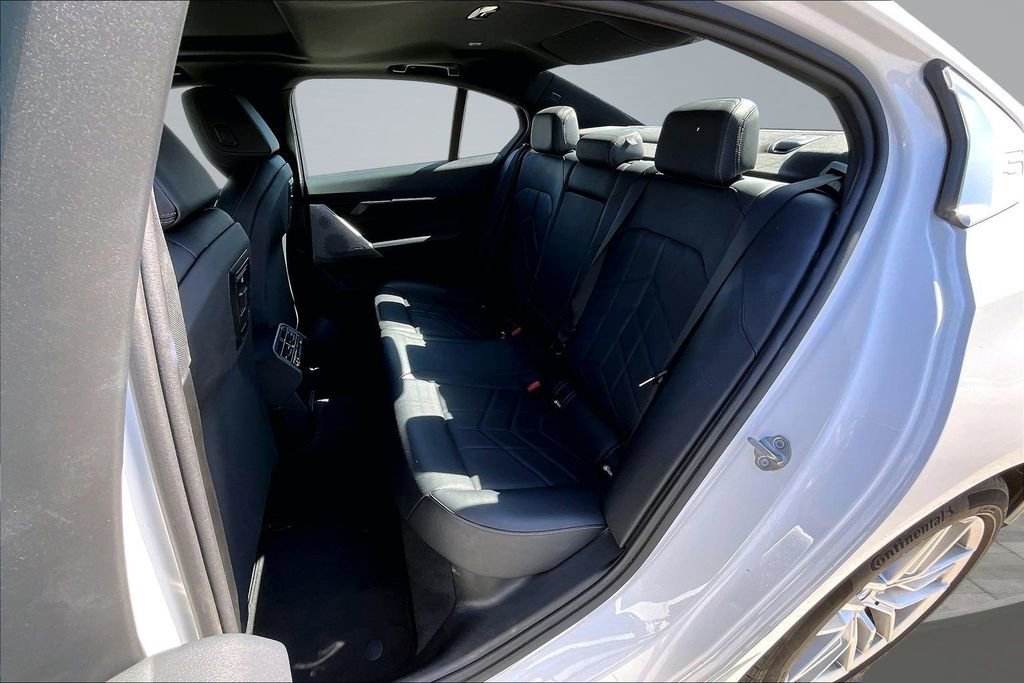 Used 2024 BMW 530i RWD image 19