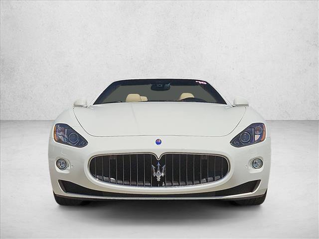 Used 2010 Maserati GranTurismo Convertible RWD image 2
