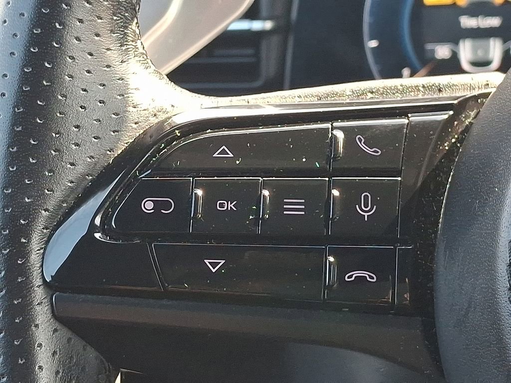 Used 2024 Maserati Grecale GT image 20