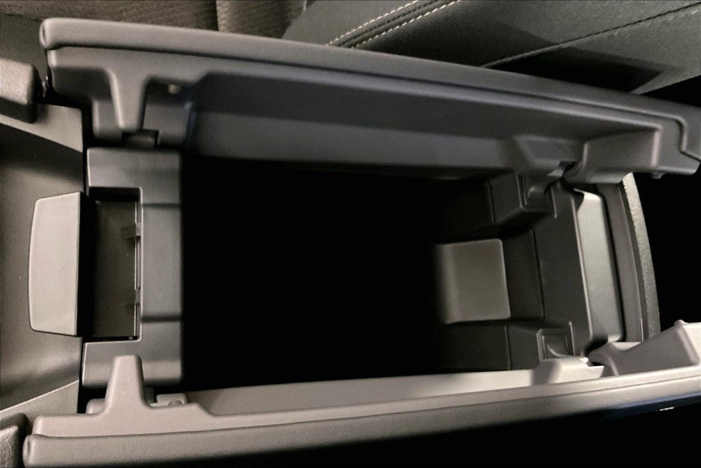 New 2027 Nissan Rogue SV w/ Cold Weather Package FWD image 34