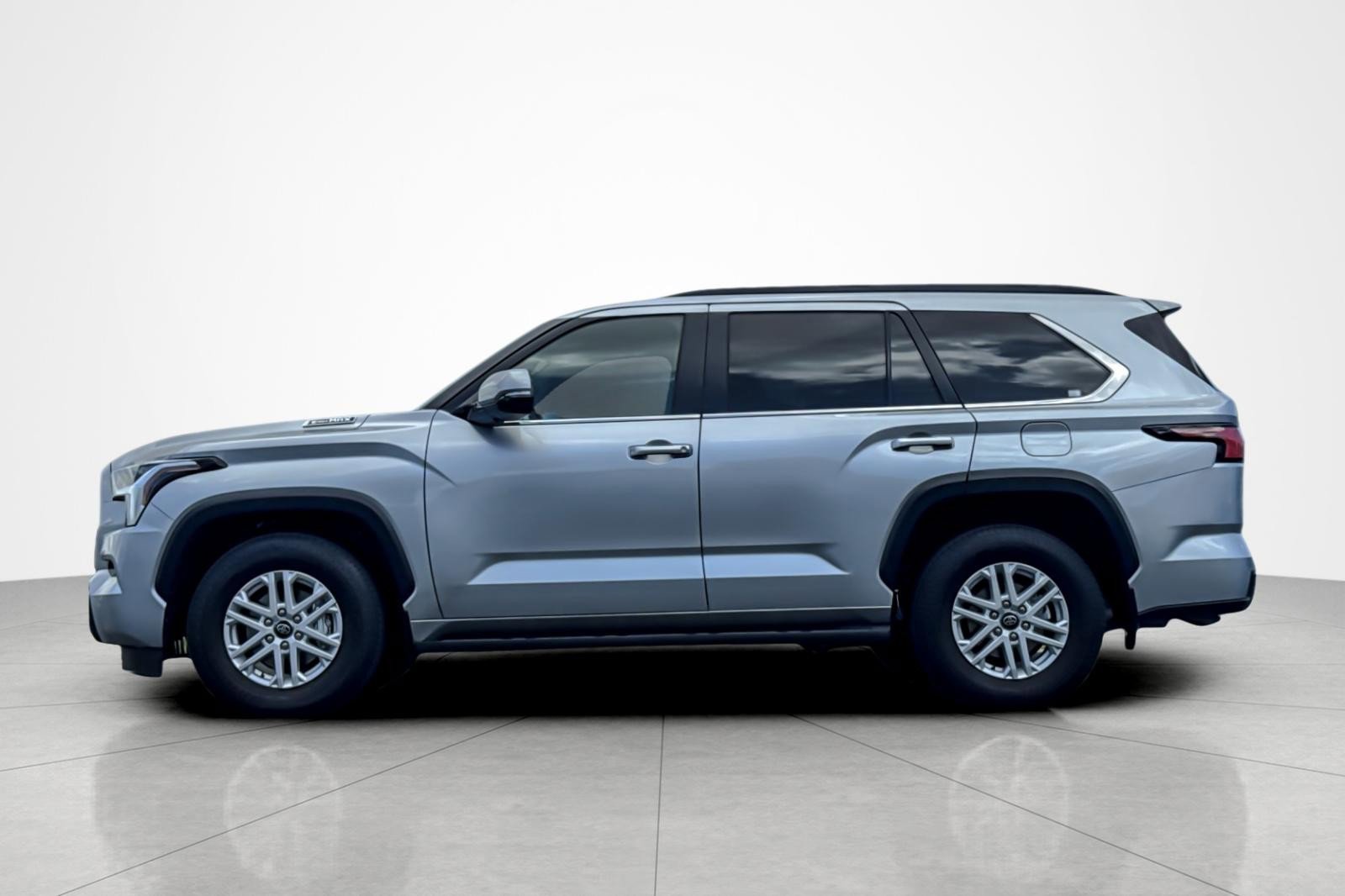 Certified 2026 Toyota Sequoia SR5 AWD/4WD image 2