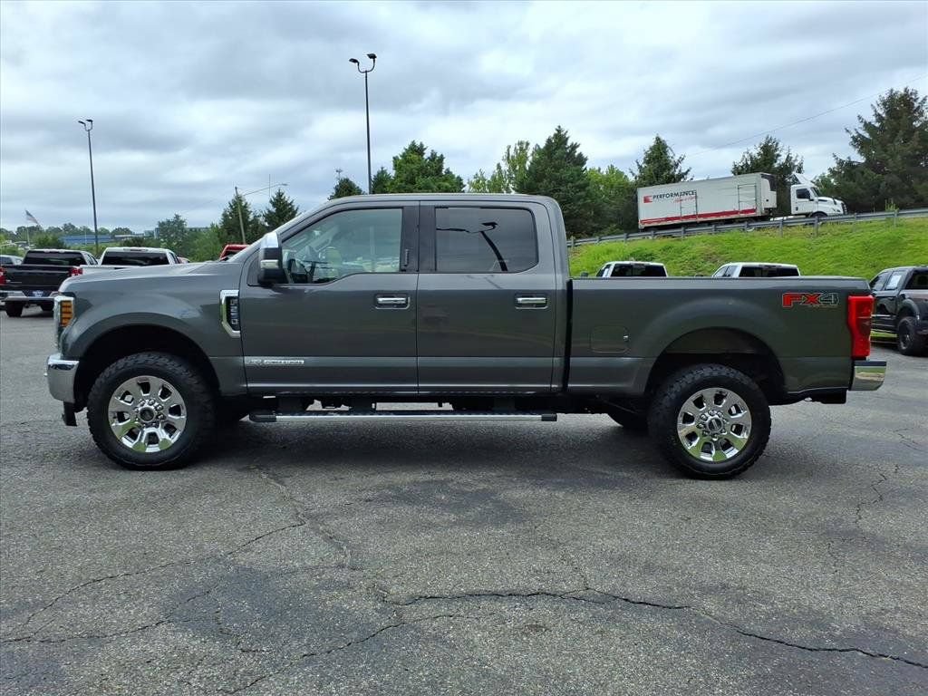 Used 2018 Ford F250 Lariat w/ Lariat Ultimate Package AWD/4WD image 6