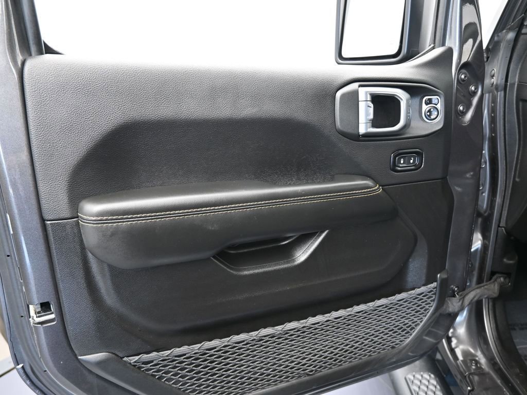 Used 2024 Jeep Gladiator Sport w/ Premium Package image 16