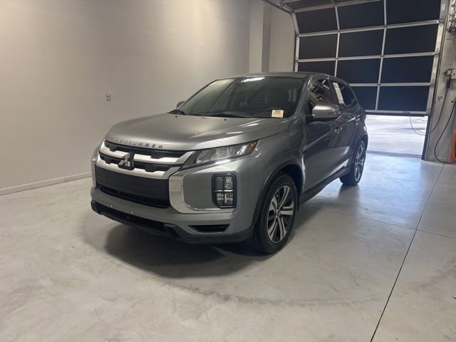 Used 2022 Mitsubishi Outlander Sport SE image 3