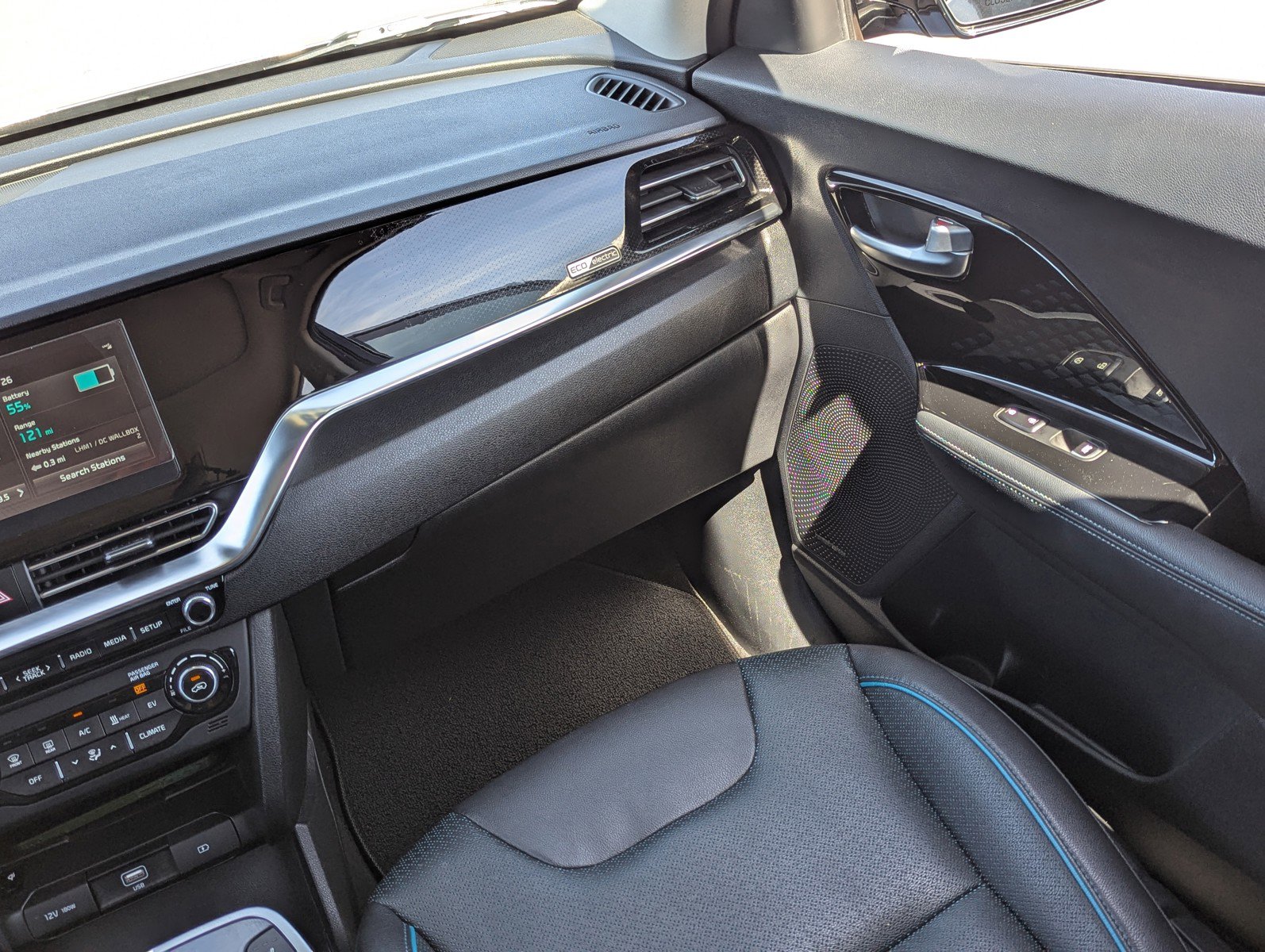 Used 2020 Kia Niro EX Premium image 18