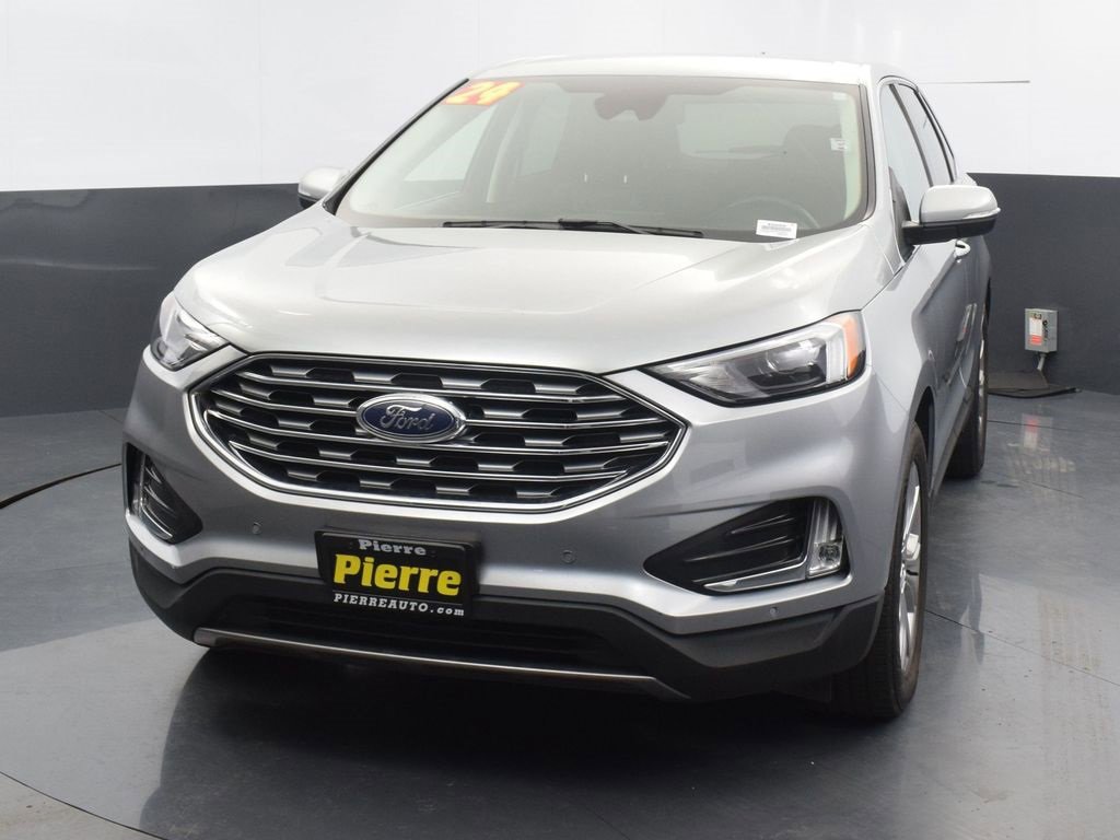 Used 2024 Ford Edge Titanium image 1
