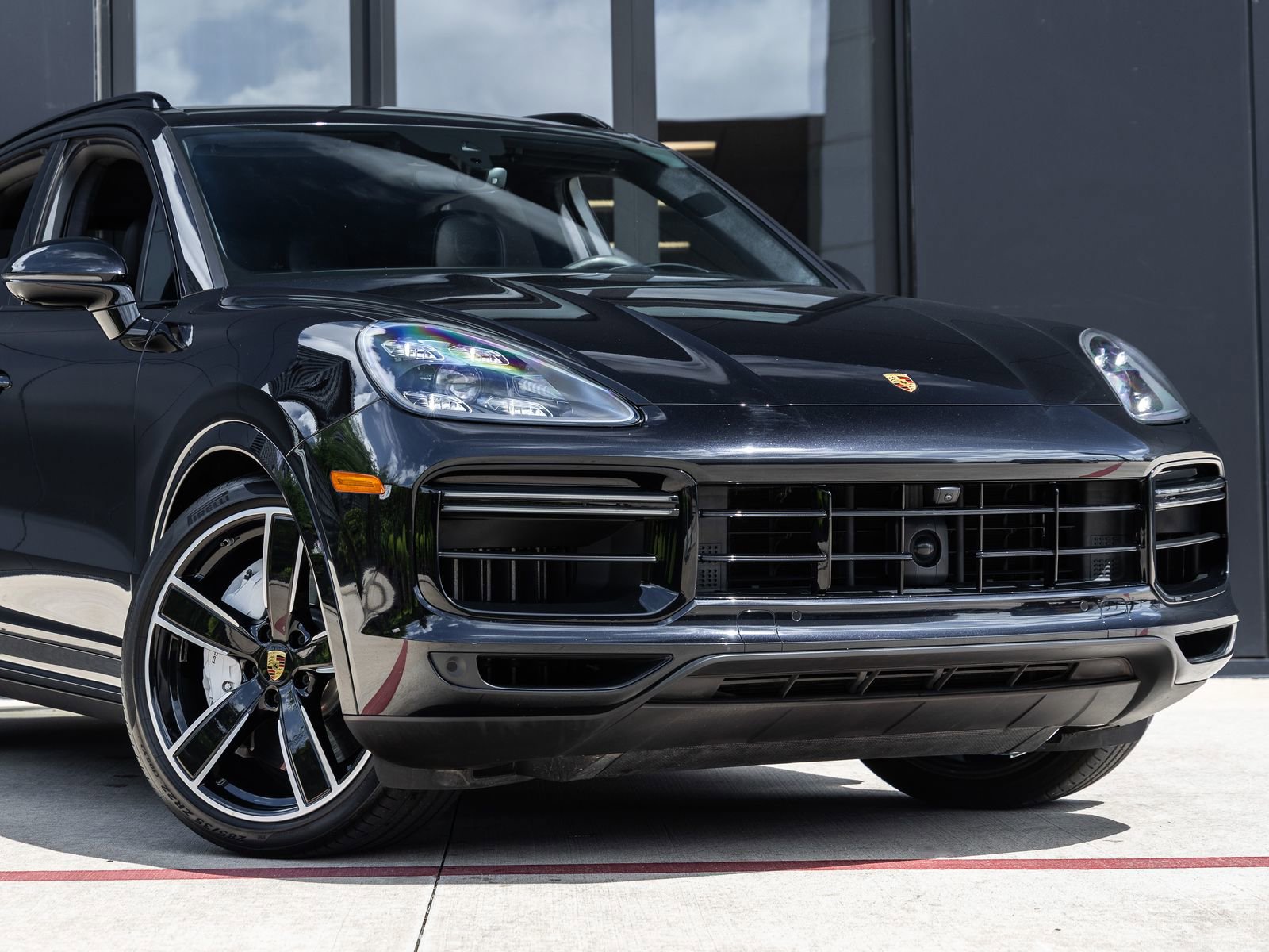 Certified 2020 Porsche Cayenne Turbo AWD/4WD image 9