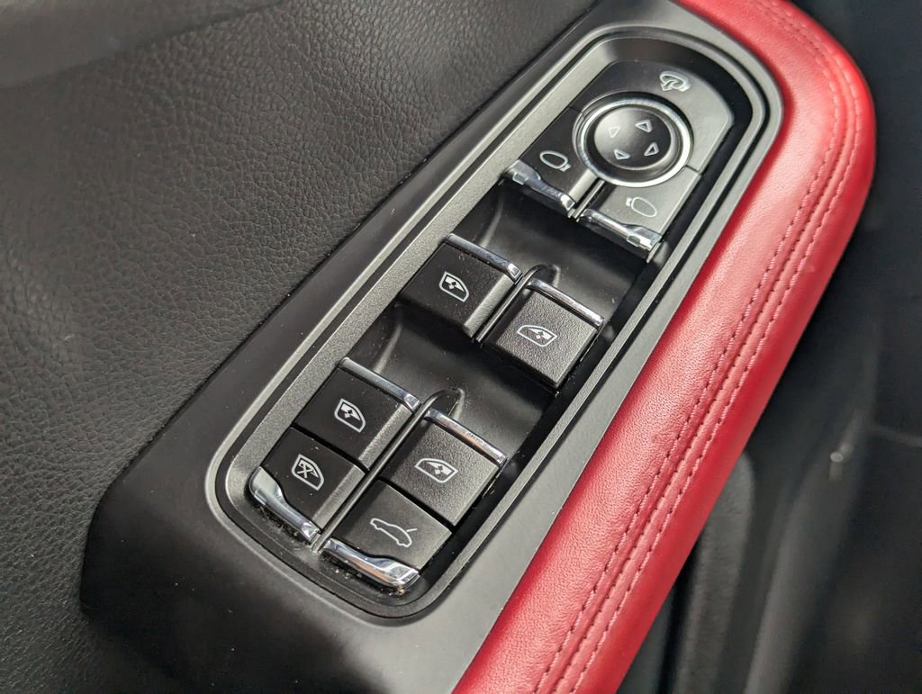 Used 2024 Porsche Macan Turbo image 20