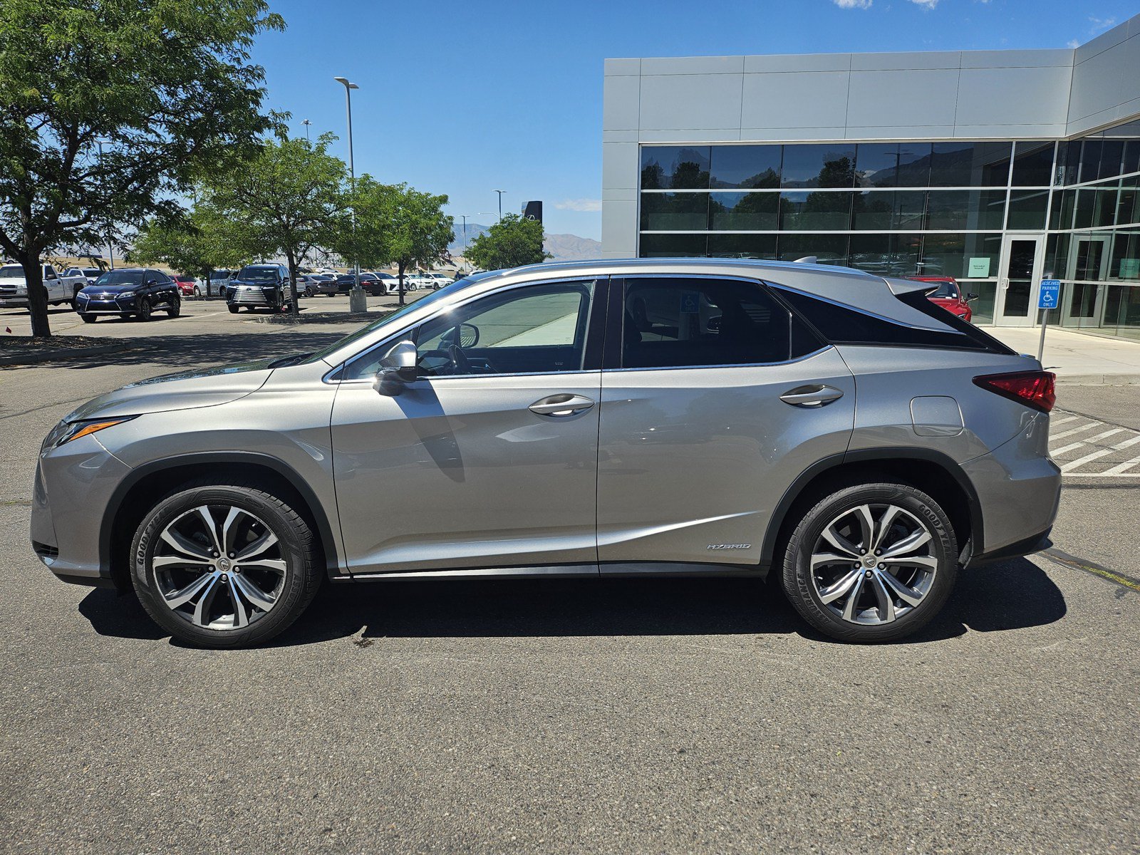 Used 2017 Lexus RX 450h AWD w/ Cold Weather Package image 9