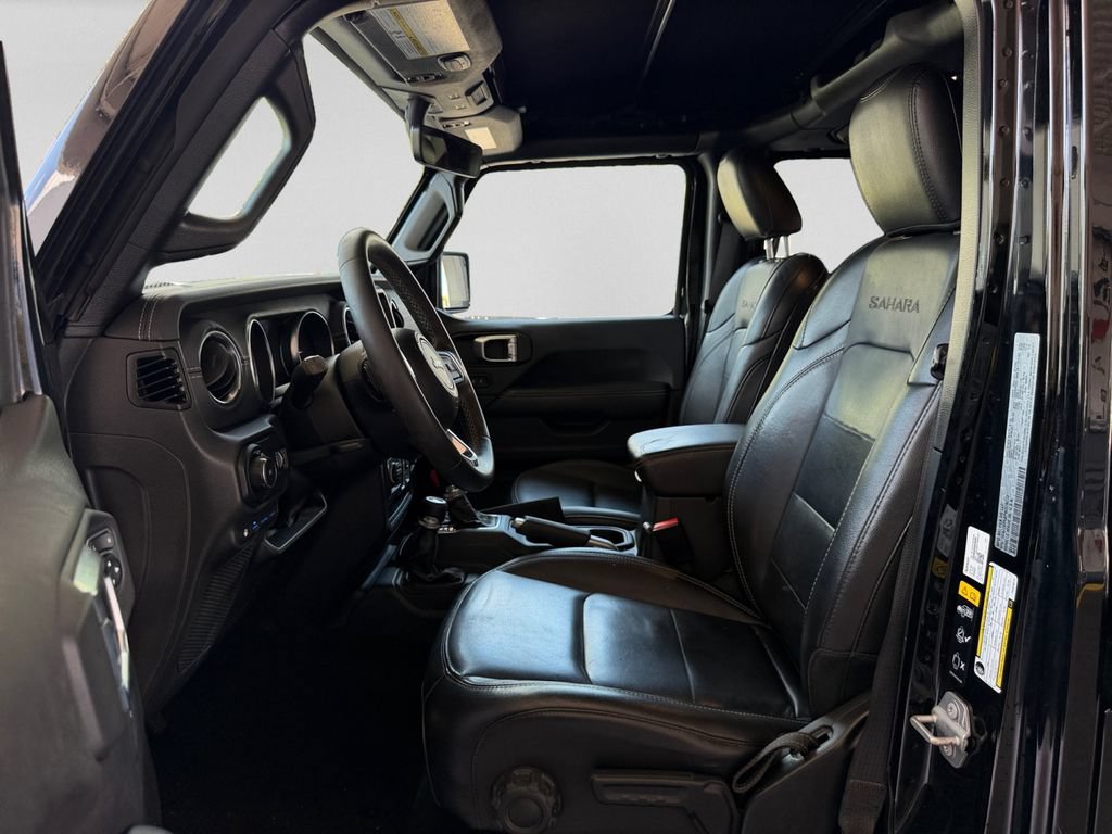 Used 2023 Jeep Wrangler Unlimited Sahara AWD/4WD image 22